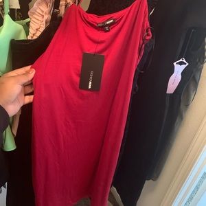 All my clothes is new or used once :)